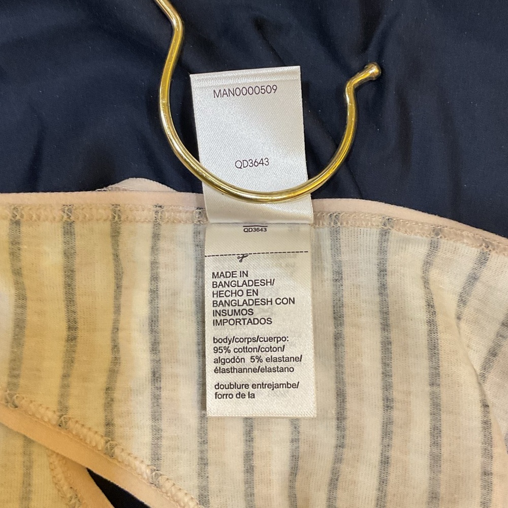 NWT Calvin Klein Striped Thong Size Small - Picture 4 of 6
